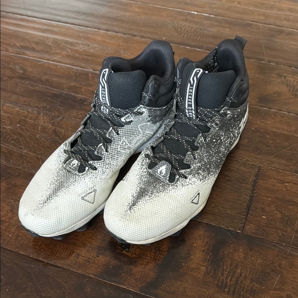 Under Armour Locked Down Football Cleats Mens Size 10